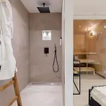 Living Lorens No 10 Apartamento *