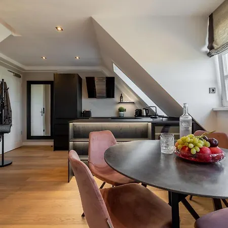 Apartment Living Lorens No 10 *