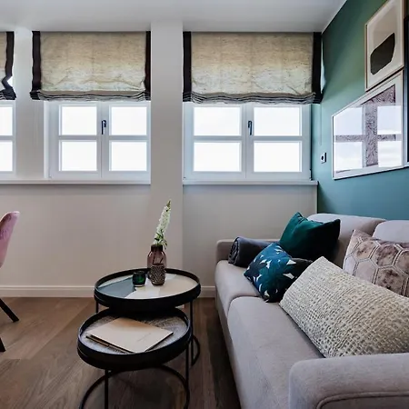 Living Lorens No 10 *