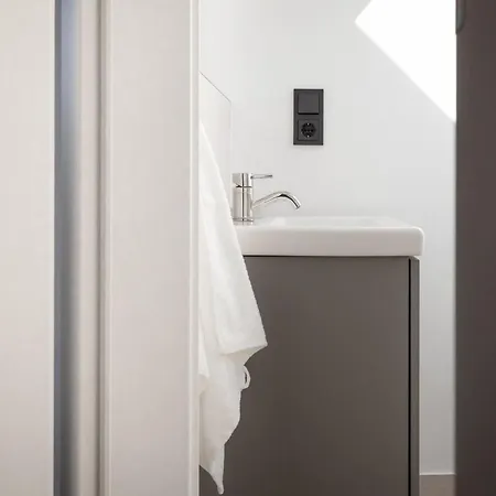 Living Lorens No 10 *